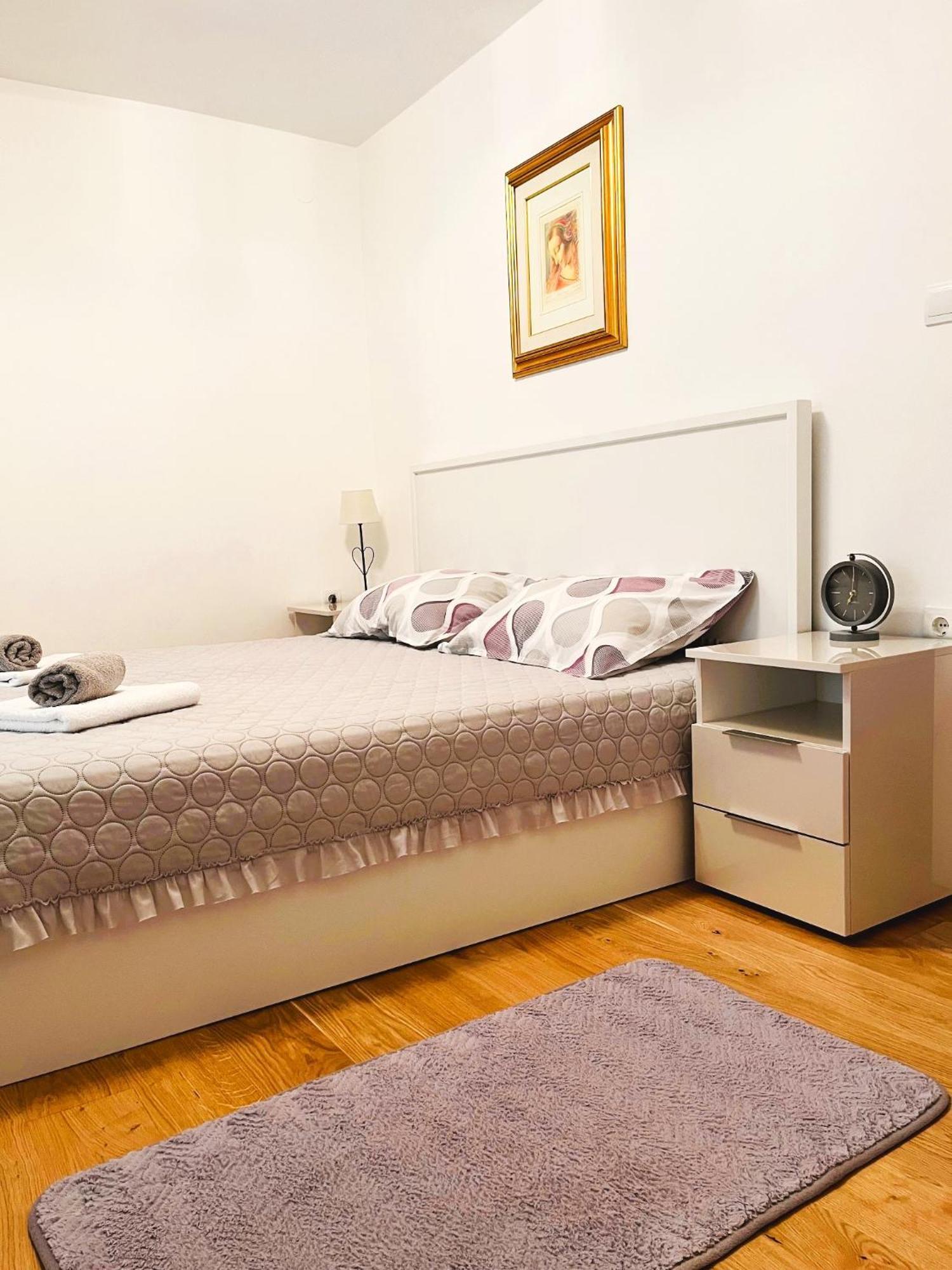 Apartment And Rooms Milak ラブ エクステリア 写真