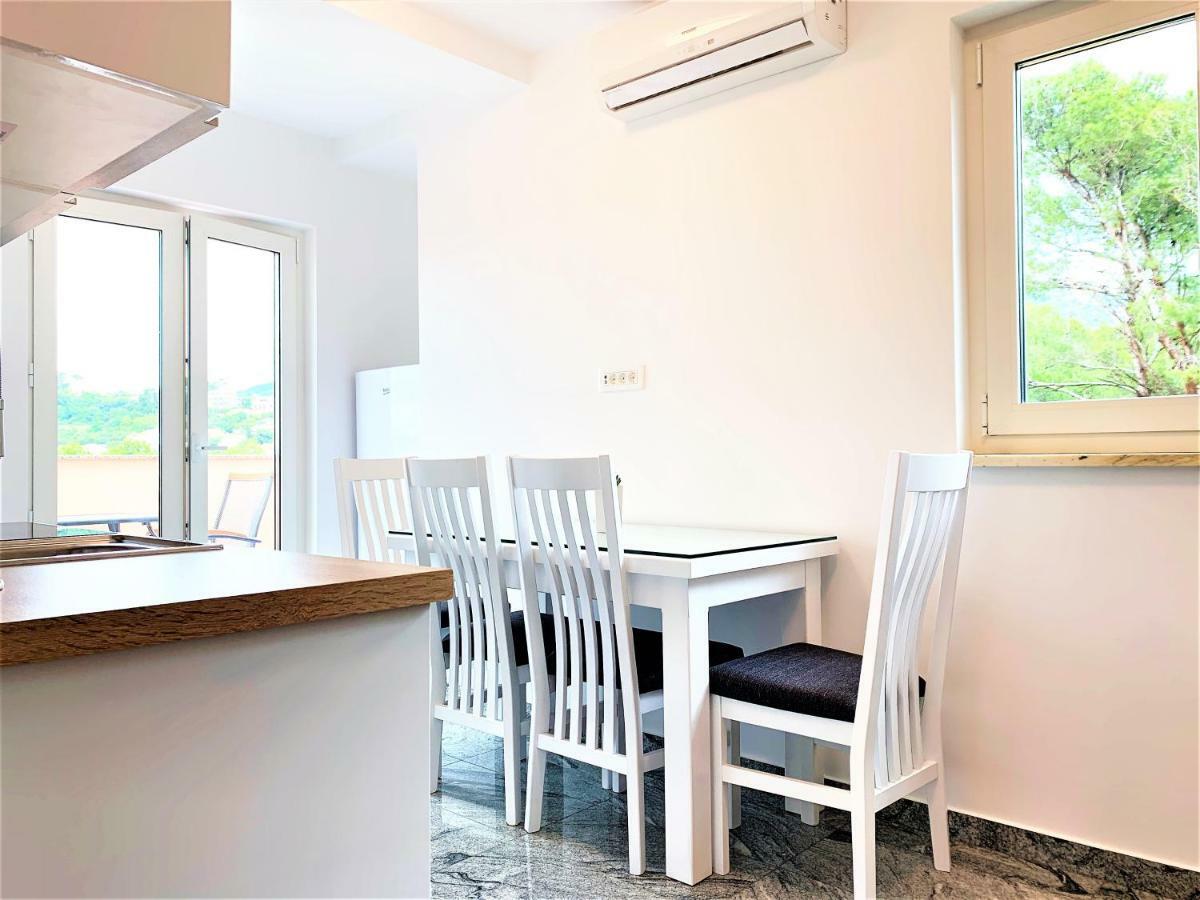 Apartment And Rooms Milak ラブ エクステリア 写真