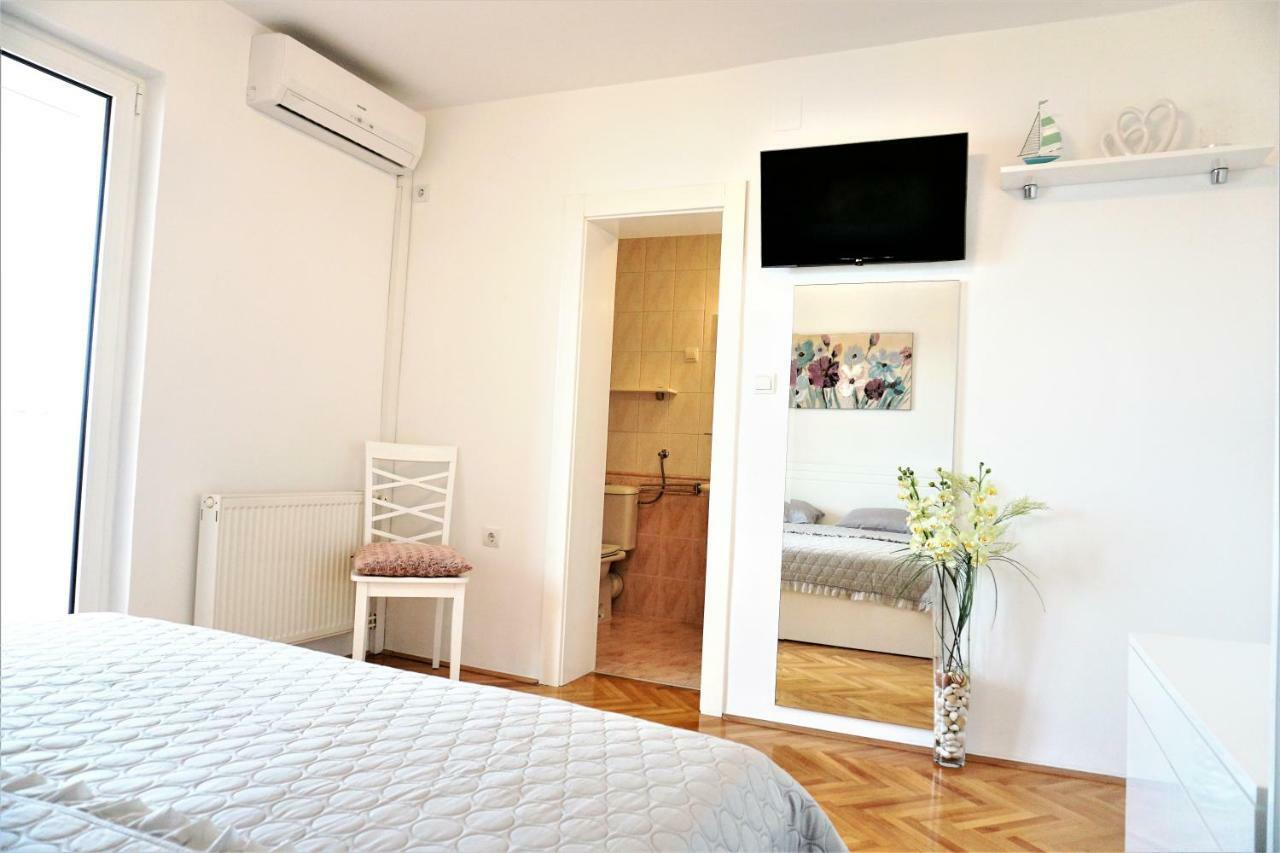 Apartment And Rooms Milak ラブ エクステリア 写真